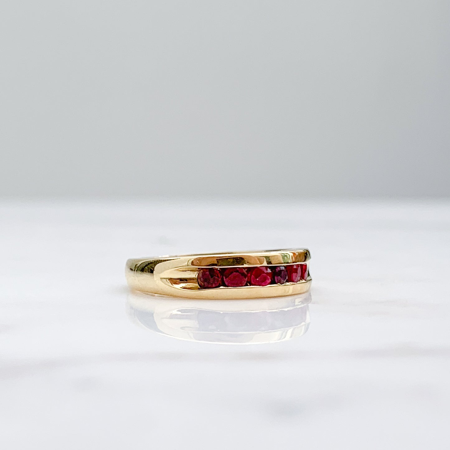 Anillo banda riviere Oro18k