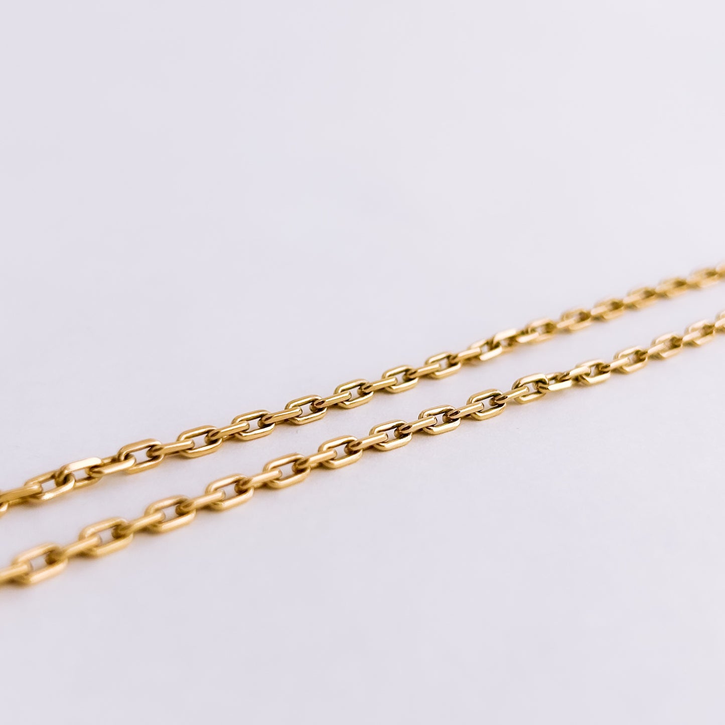 Cadena Prisma 2.5 mm Oro18k - Hombre