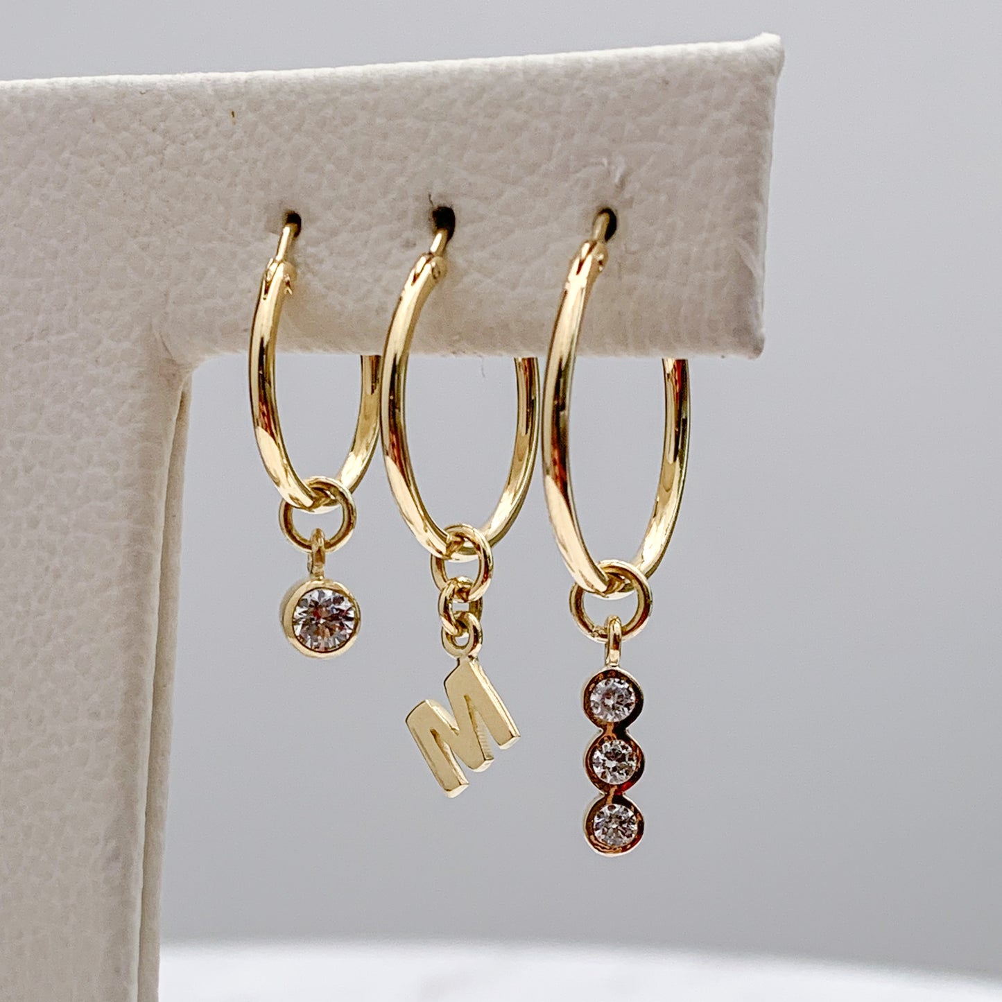 Charm trinity para argolla en Oro 18k