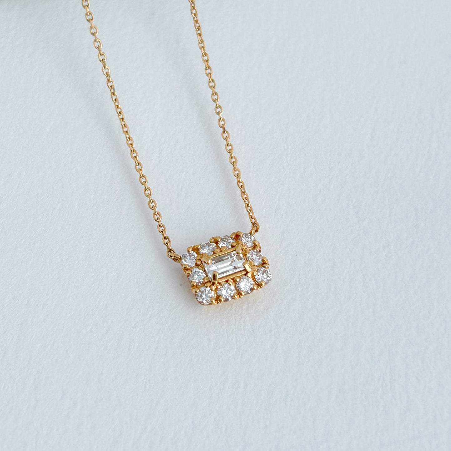 Gargantilla radiant con diamantes en Oro 18k