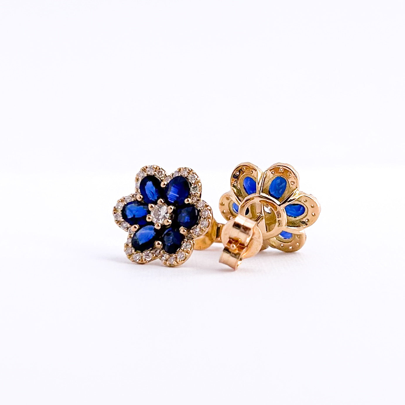 Aretes roseta zafiro con diamantes en Oro 18k