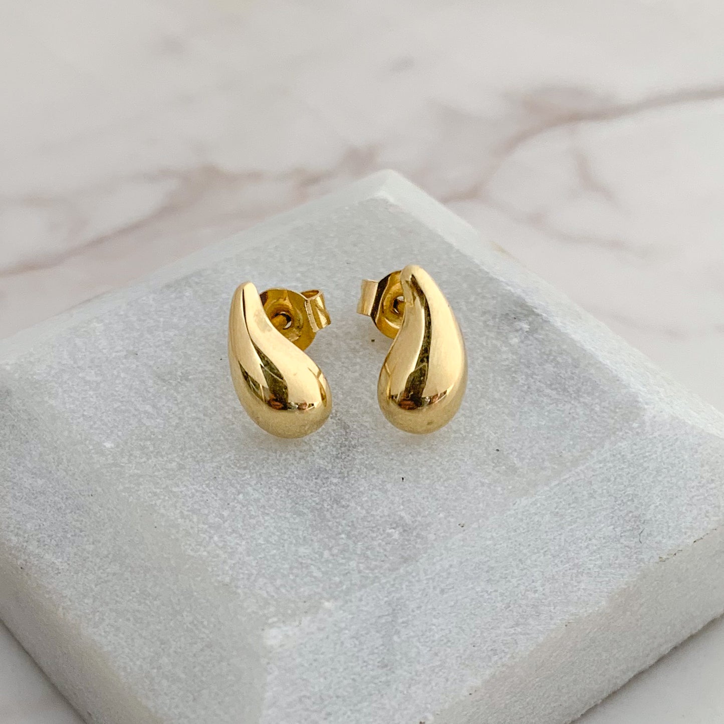 Aretes Gota Drop oro 18k