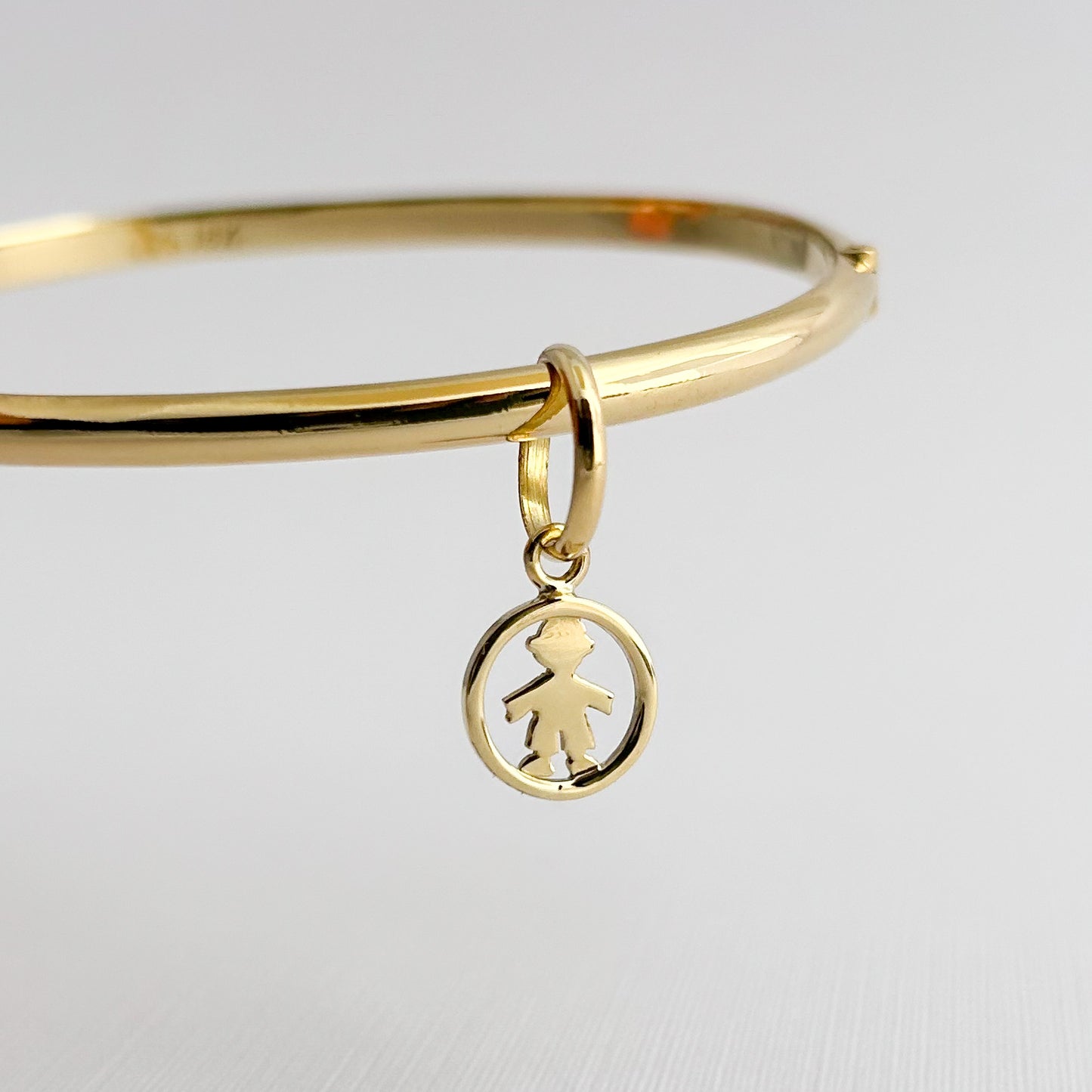 Dije circular niños para puñera oro 18k