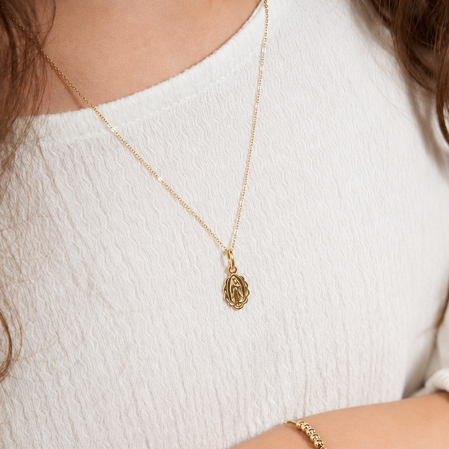 Medalla Virgen Guadalupe Pequeña Oro 18K
