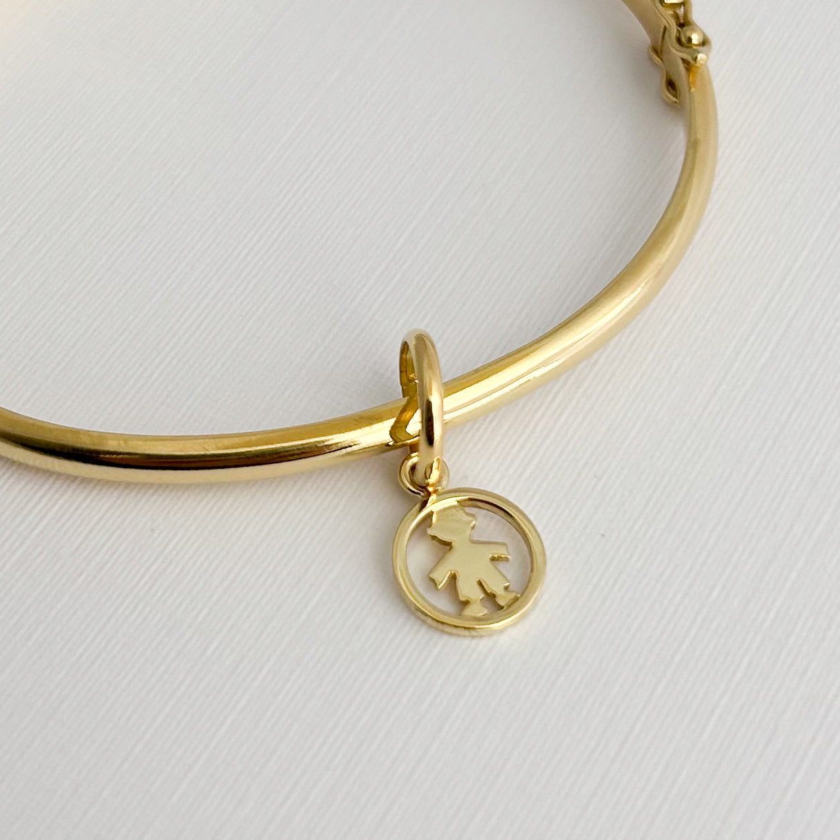 Dije circular niños para puñera oro 18k