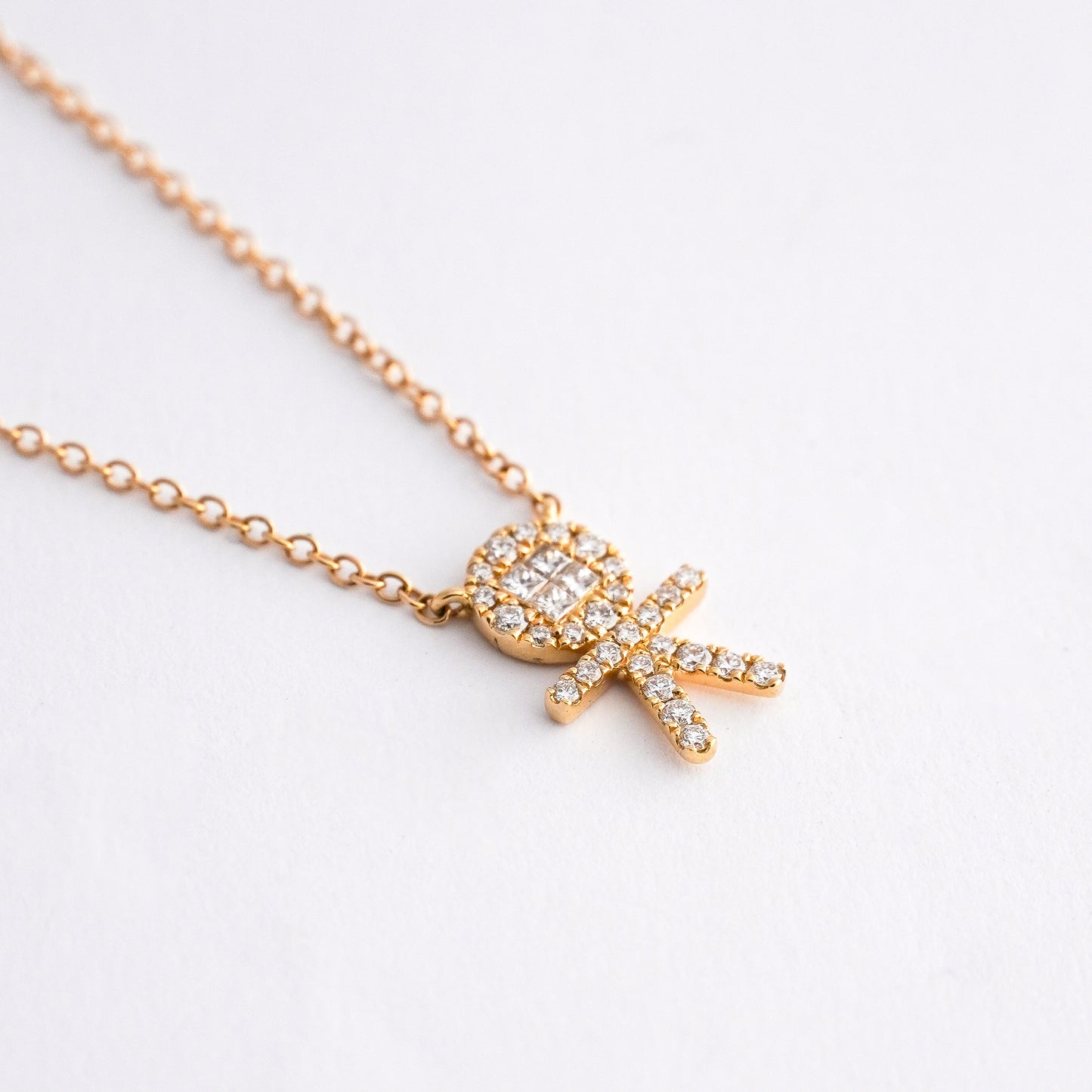 Collar niño con diamantes en oro18k
