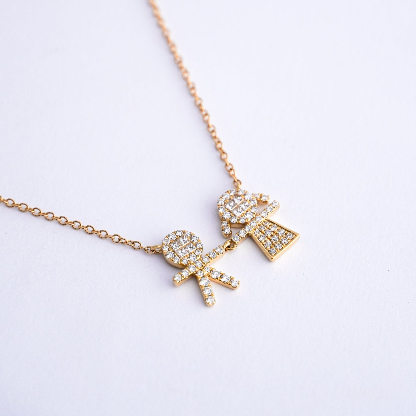 Collar niños con diamantes en oro18k