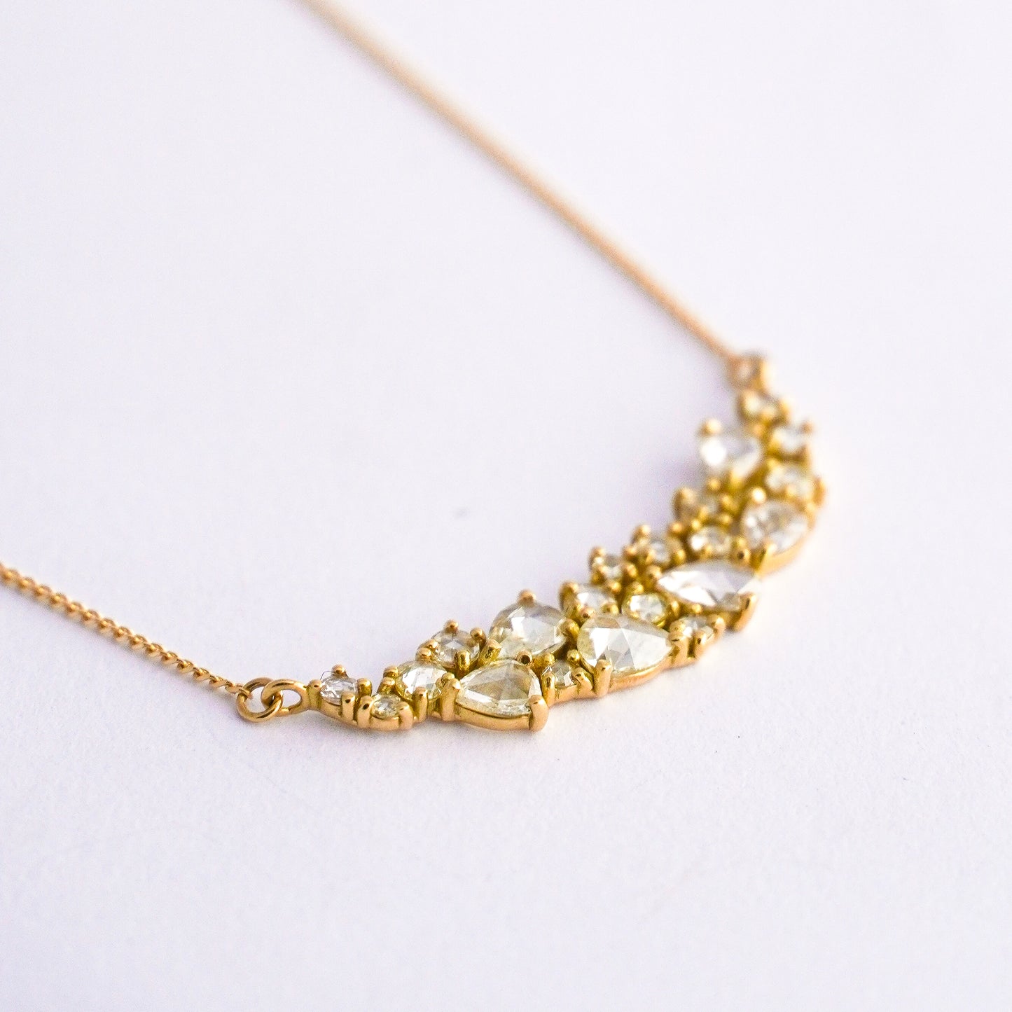 Collar galaxy con diamantes naturales Oro18k