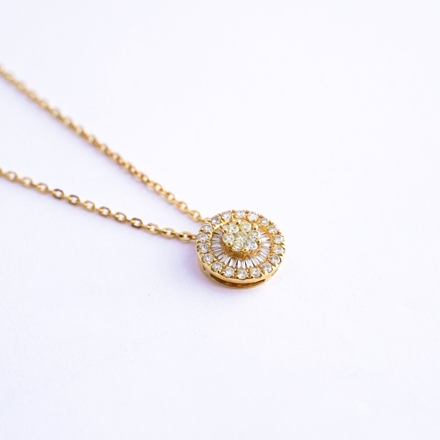 Collar Bride con diamantes naturales en Oro18k