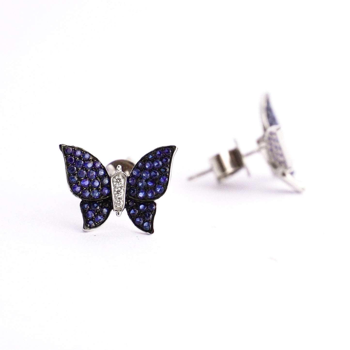 Aretes Mariposa con zafiros y diamantes oro blanco 18k
