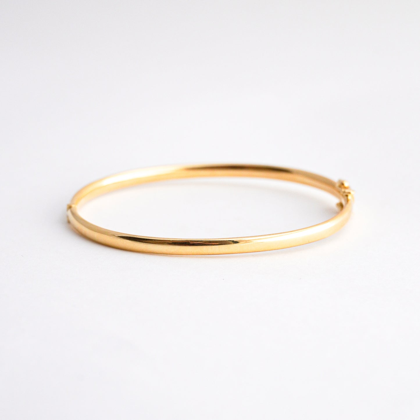 Puñera Almendra delgada 3.8 mm Oro18k