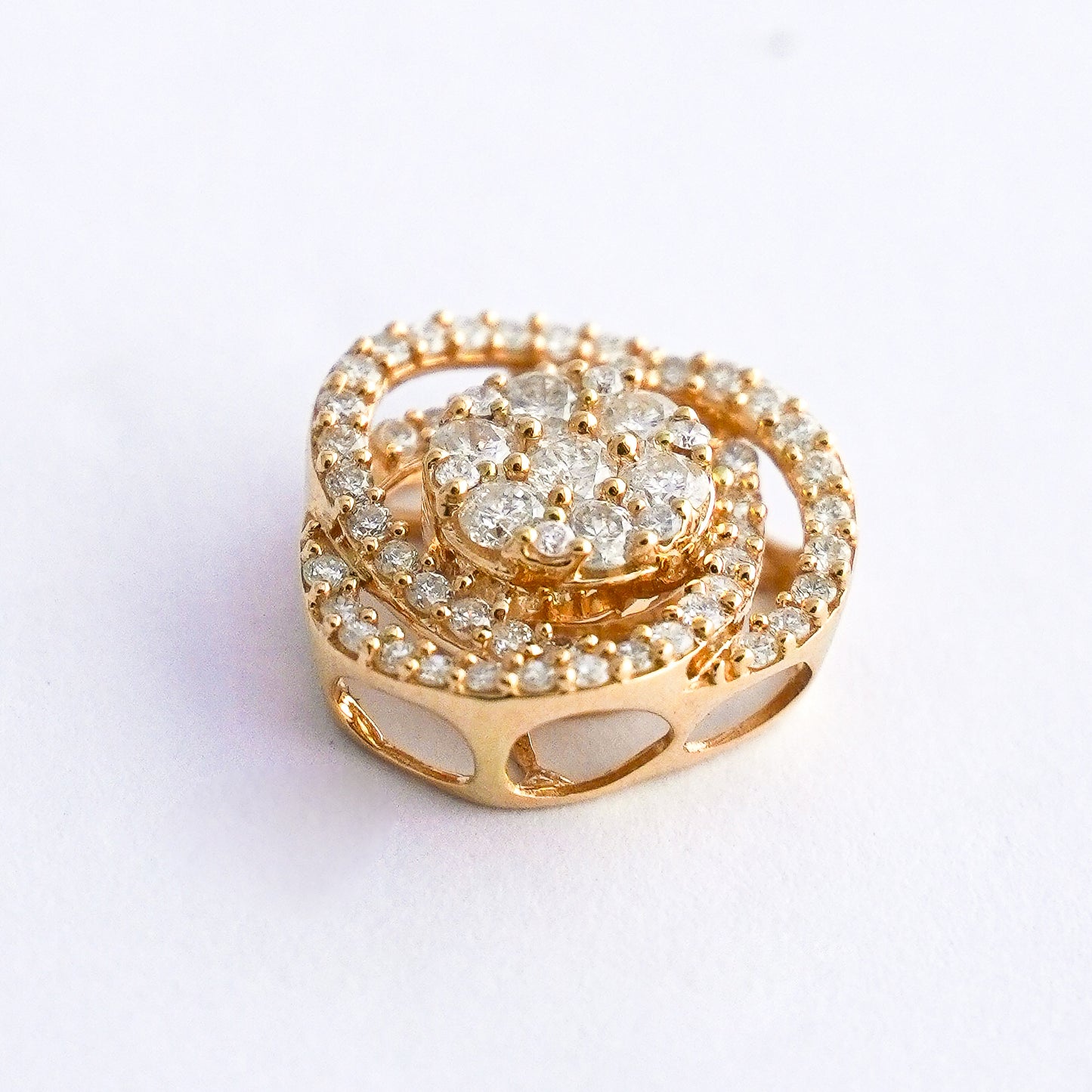 Dije Triara diamantes naturales Oro18k