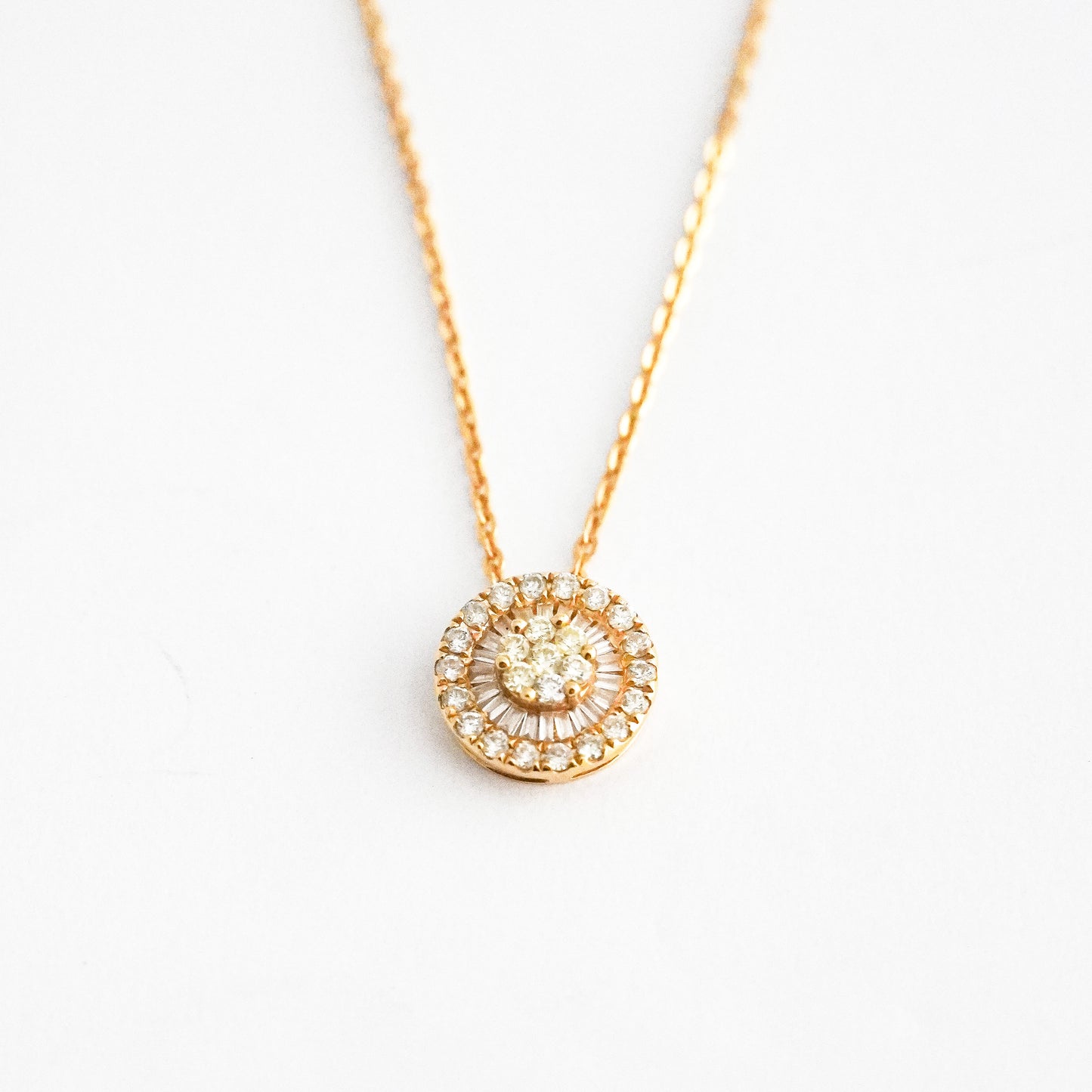 Collar Bride con diamantes naturales en Oro18k