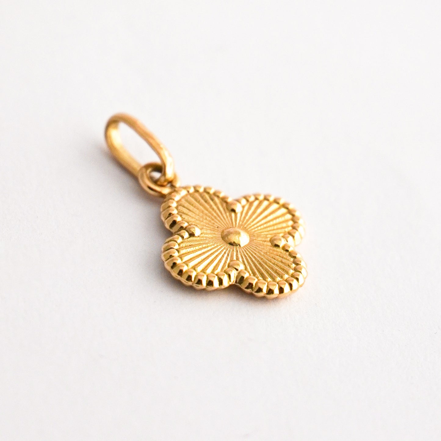 Dije trebol oro en Oro18k