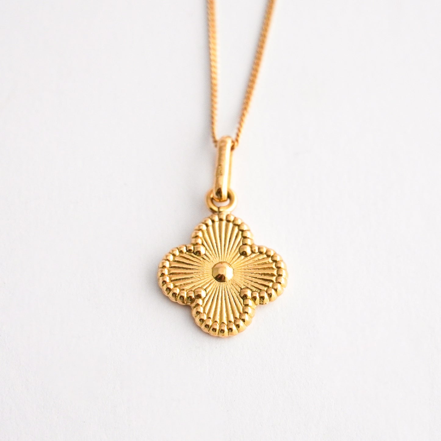 Dije trebol oro en Oro18k