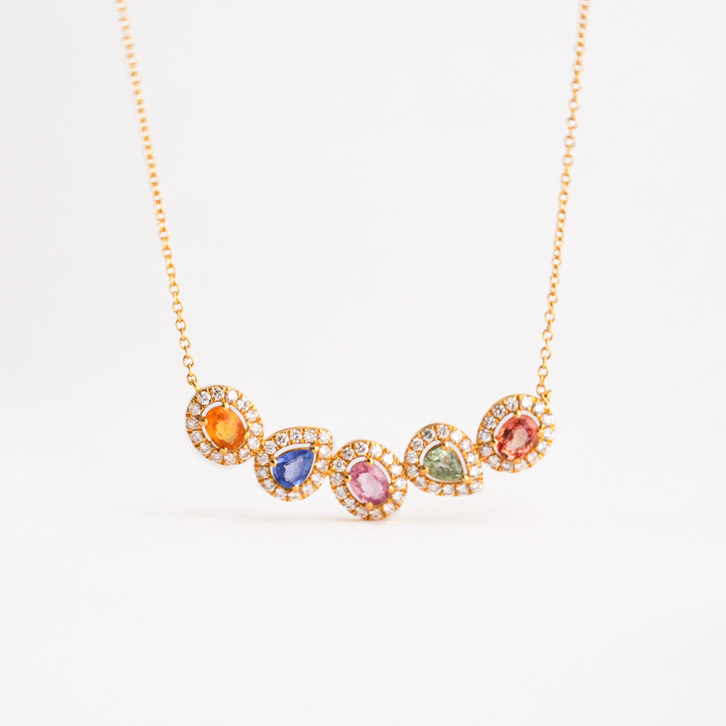 Collar Aurora de Zafiros Fancy y Diamantes Naturales en Oro 18K