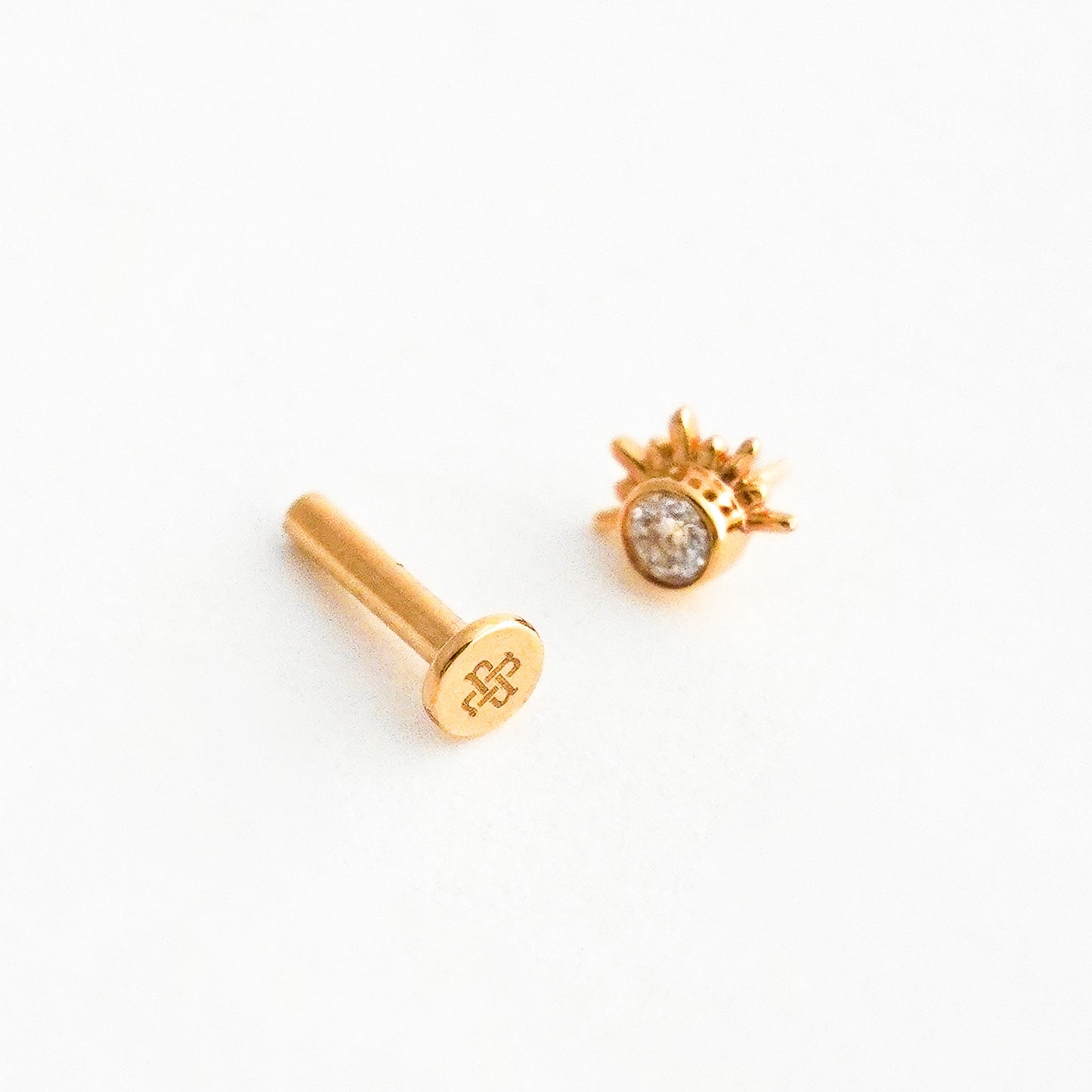 Piercing Rayos de Sol con Diamantes Naturales en Oro 18K