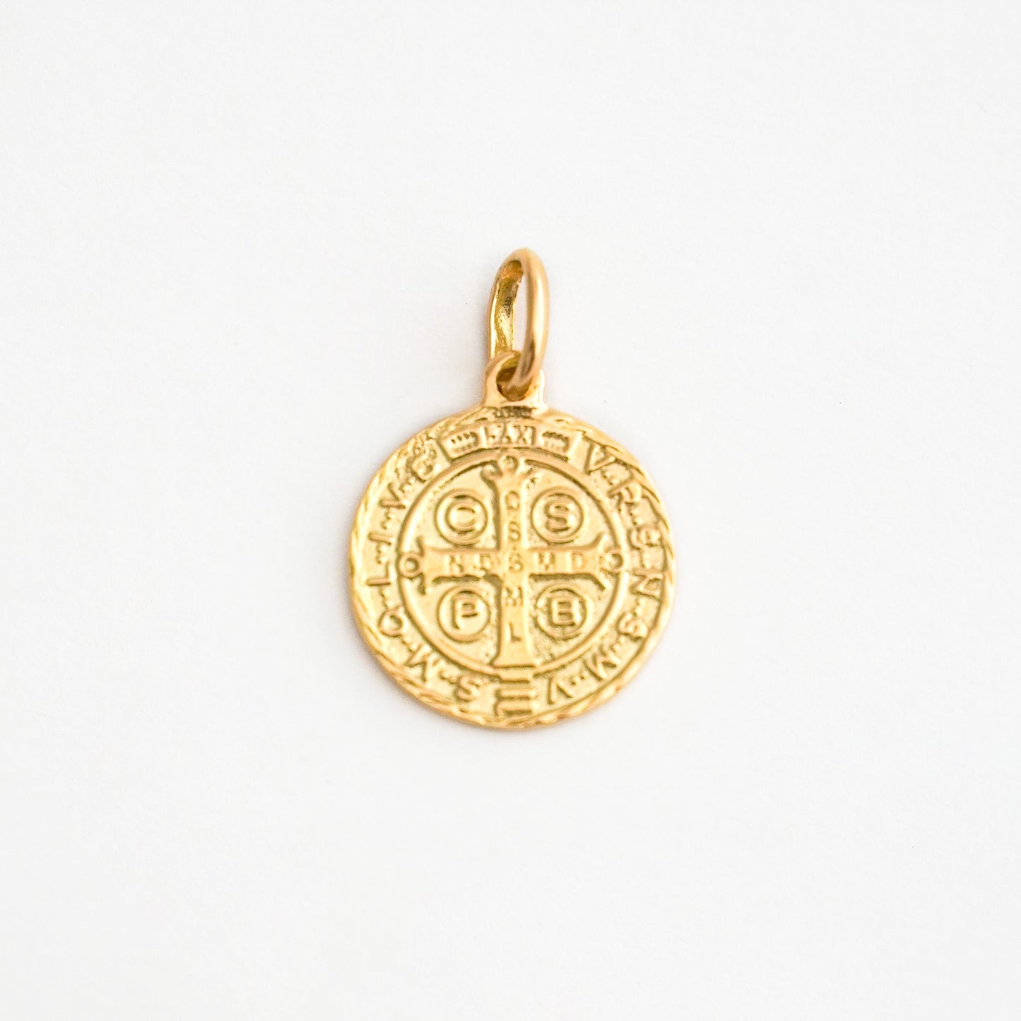 Medalla San Benito Resplandor en Oro 18K