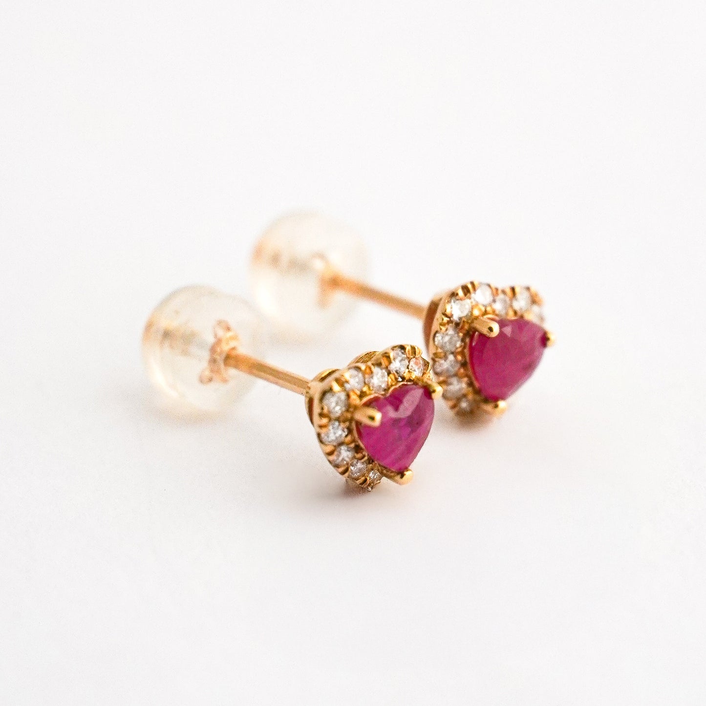 Aretes corazón imperial con rubi y diamantes naturales en Oro18k