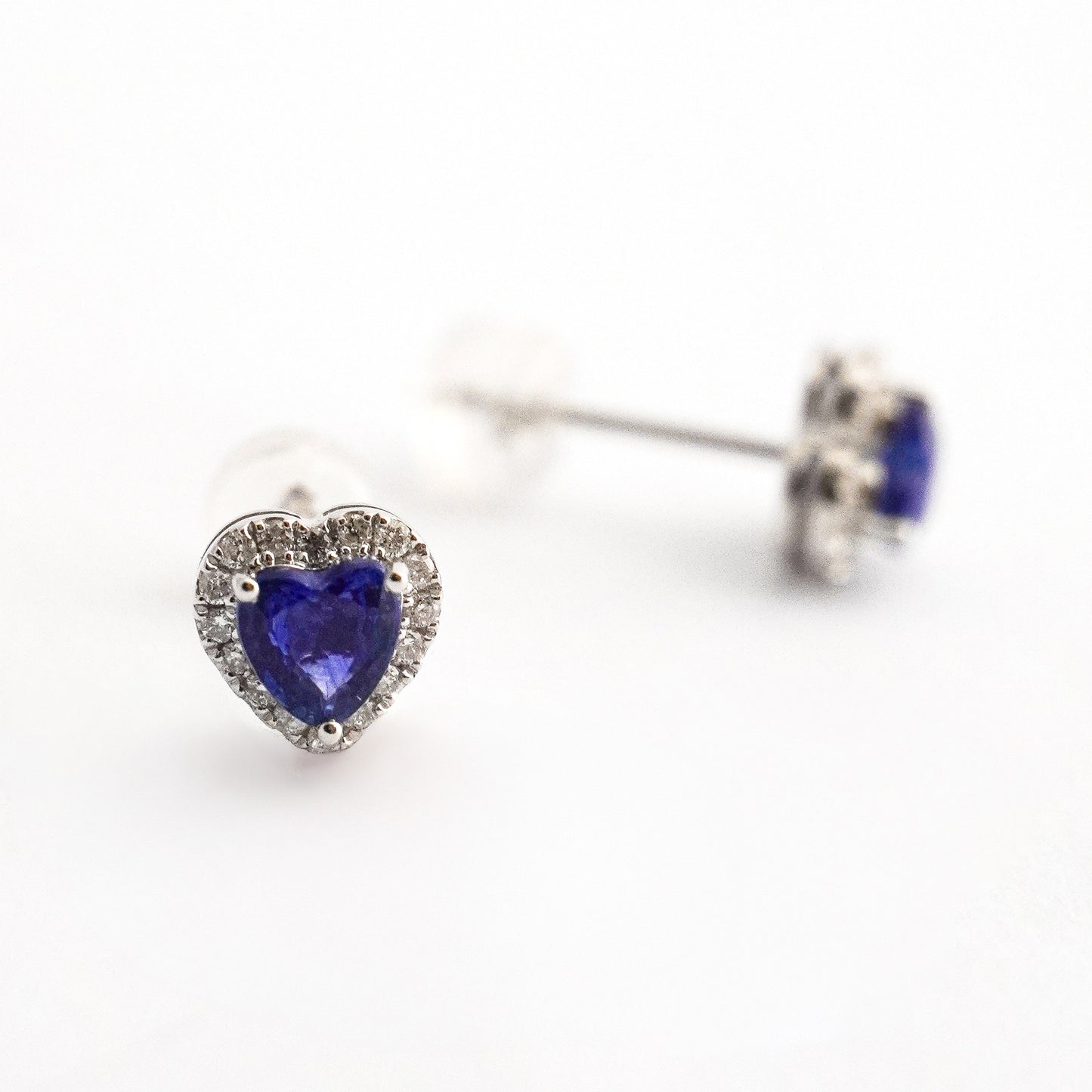 Aretes corazón imperial con zafiro y diamantes naturales en Oro18k