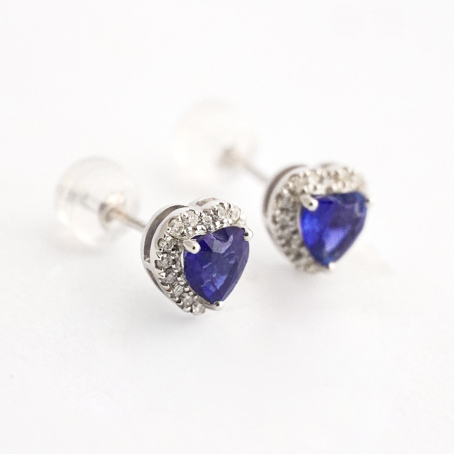 Aretes corazón imperial con zafiro y diamantes naturales en Oro18k