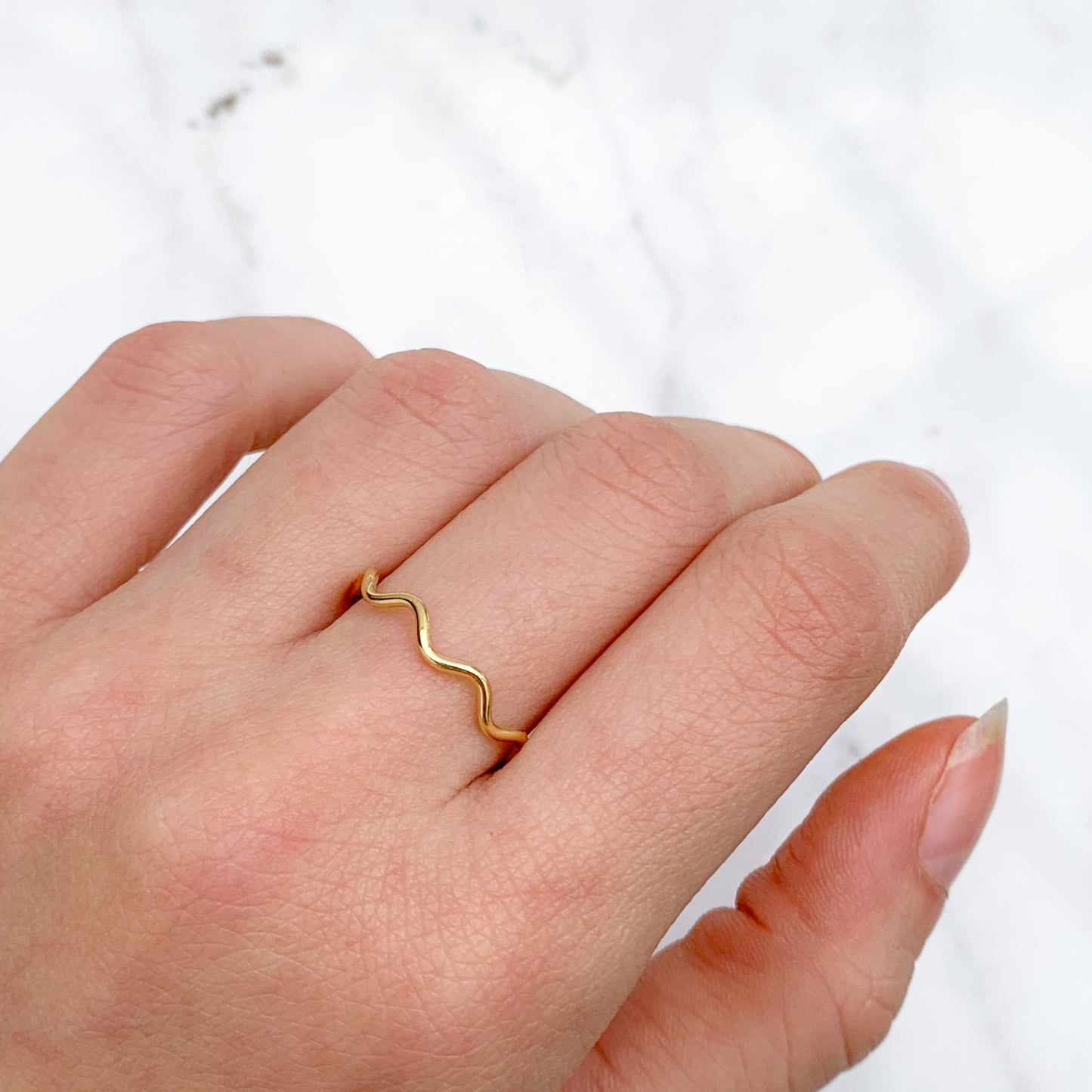 Anillo onda en oro 18k