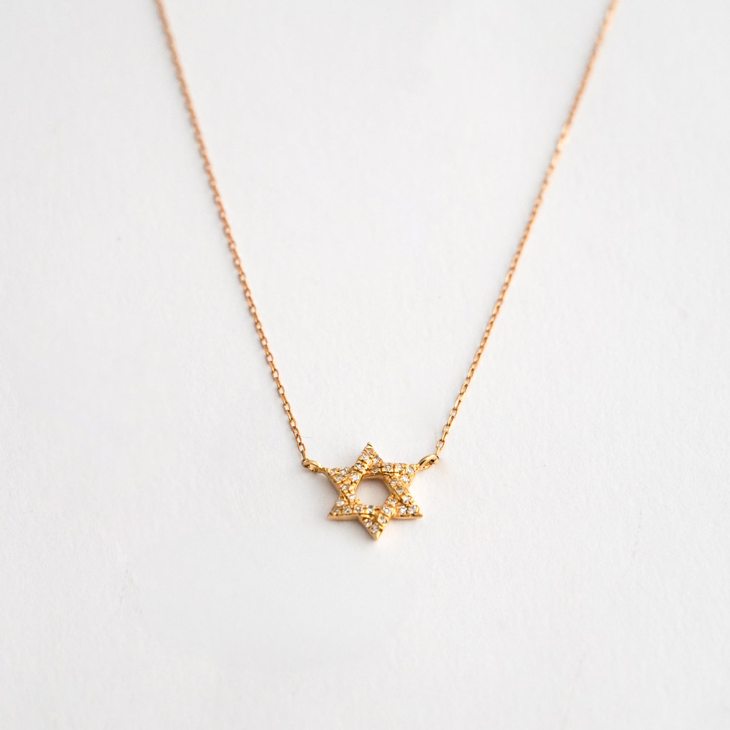 Collar Estrella de David mini con diamantes naturales Oro18k