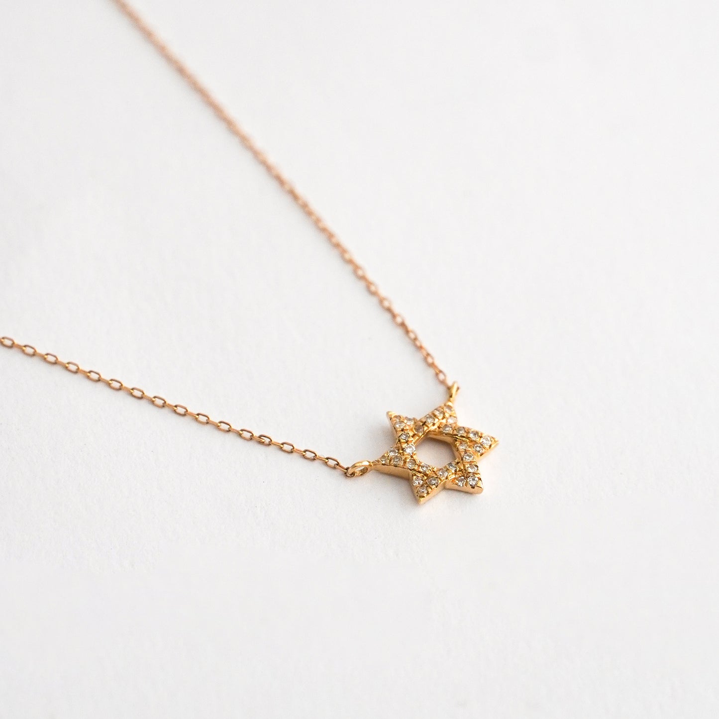 Collar Estrella de David mini con diamantes naturales Oro18k