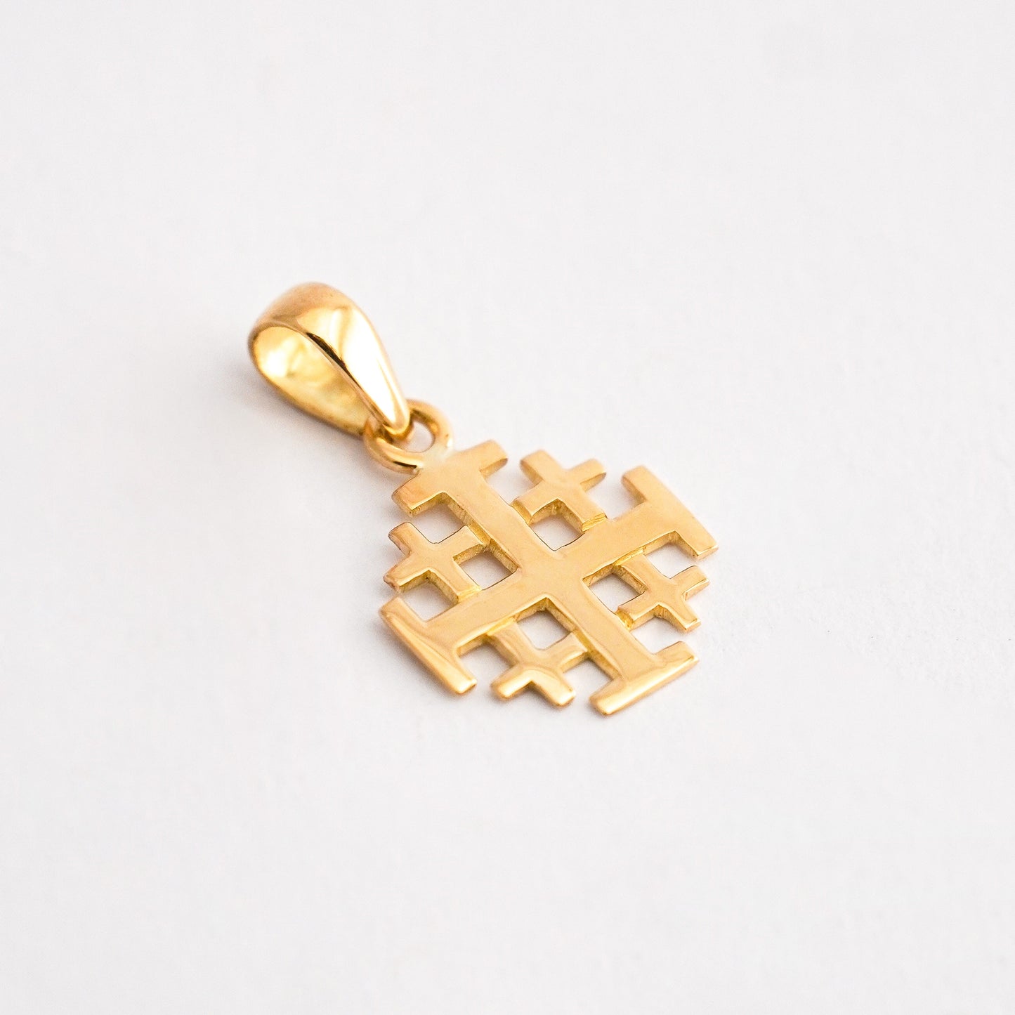 Dije Cruz de Jerusalén en Oro18k