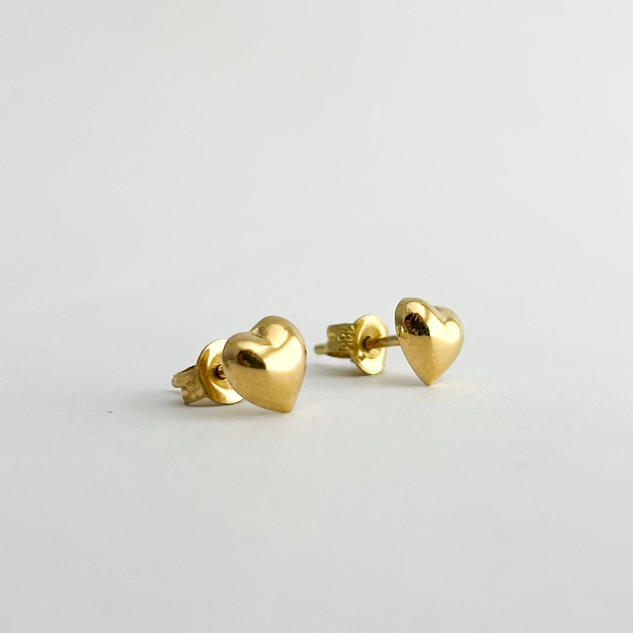 Aretes de corazón Oro18k