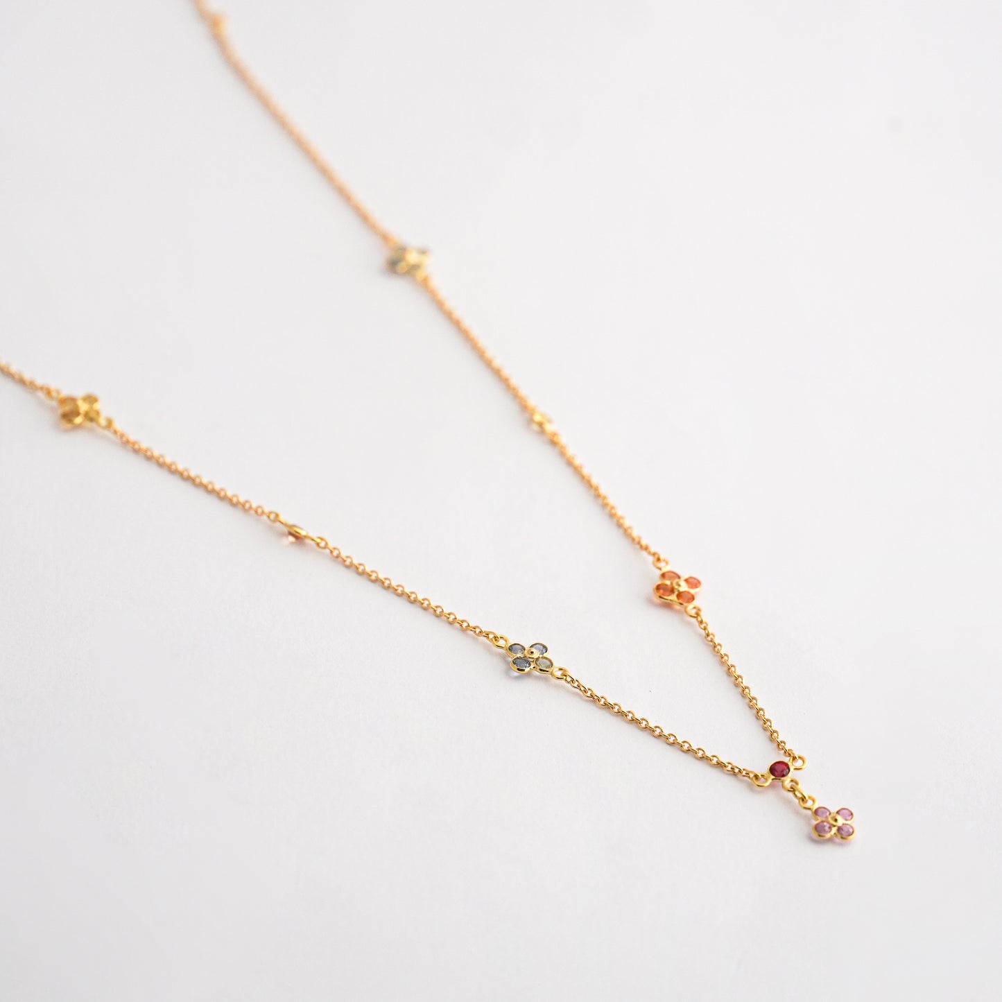 Collar Floreal Fancy zafiros en Oro 18K Amarillo