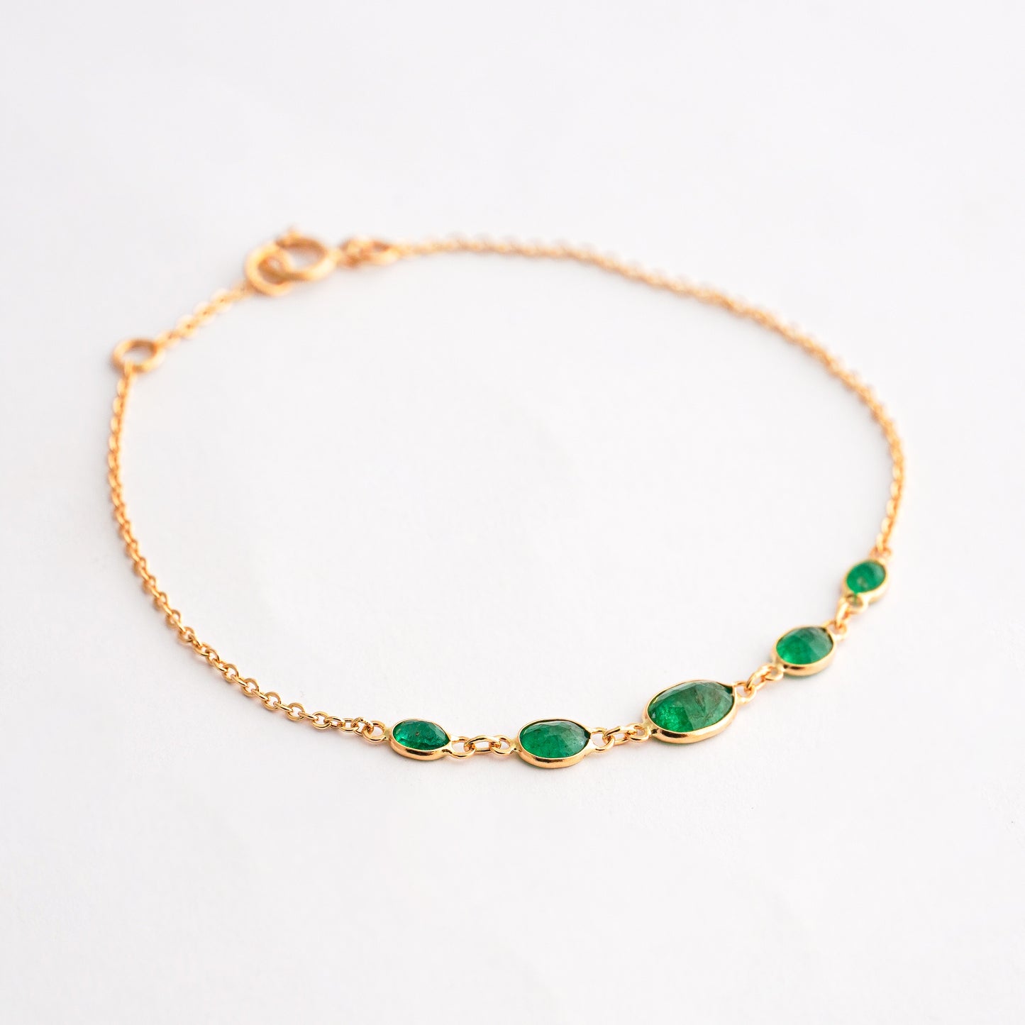 Pulsera Esmeralda Quintae en Oro 18K Amarillo