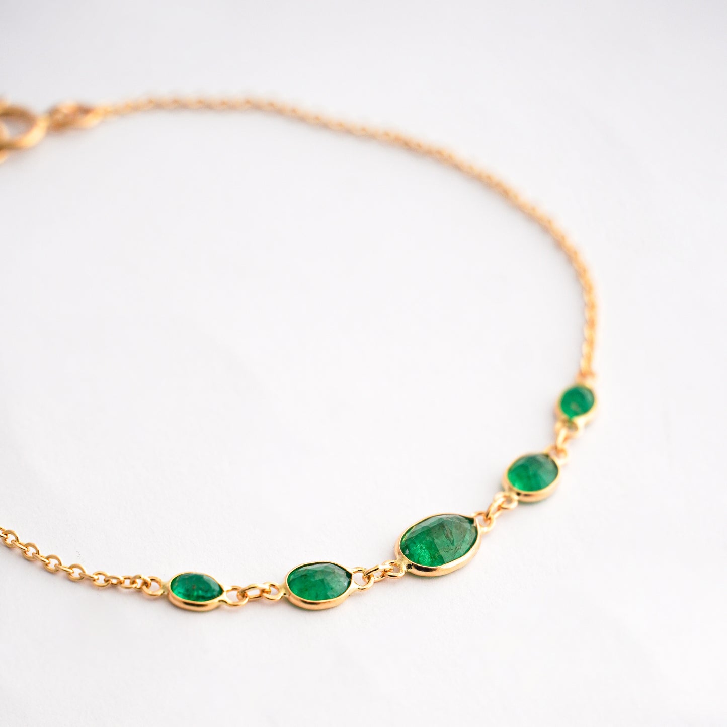 Pulsera Esmeralda Quintae en Oro 18K Amarillo