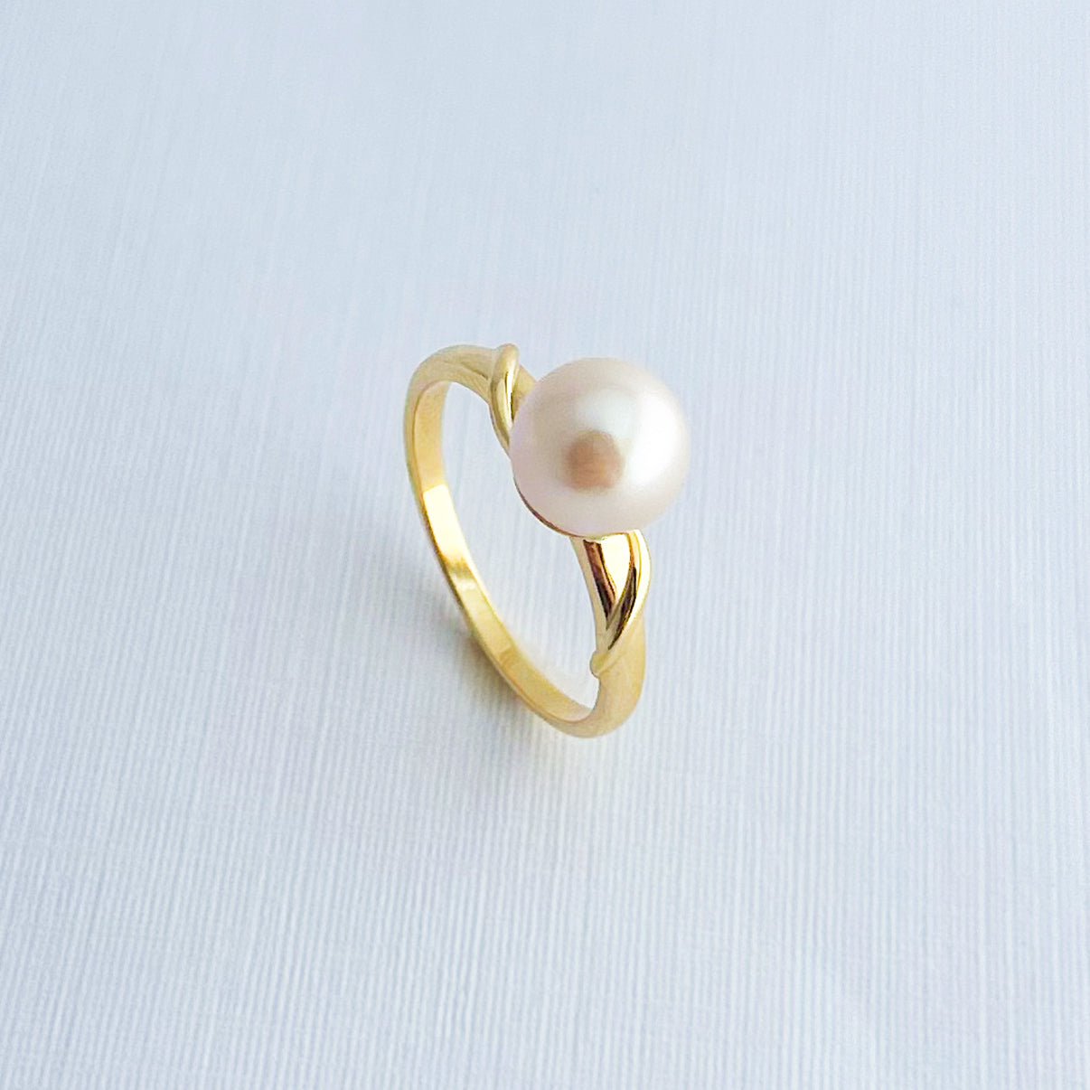 Anillo Megin Perla Cultivada - Oro18k