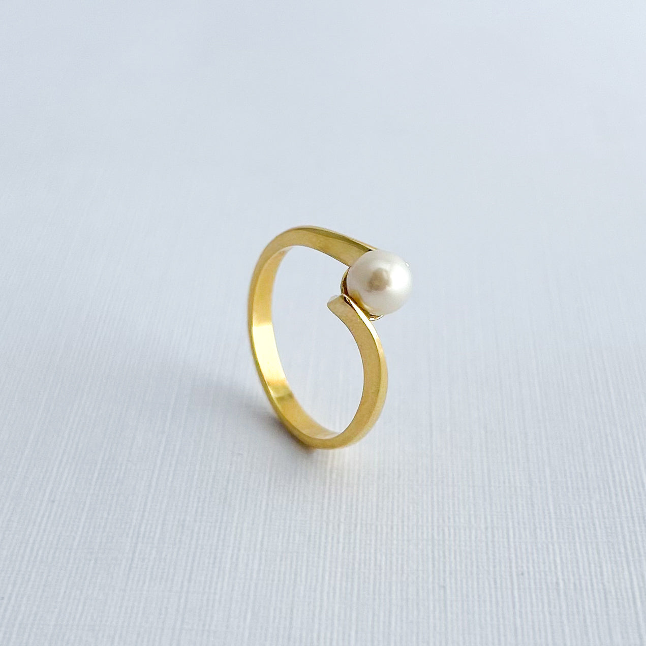 Anillo Perla Mar con Perla Cultivada 5 mm - Oro18k