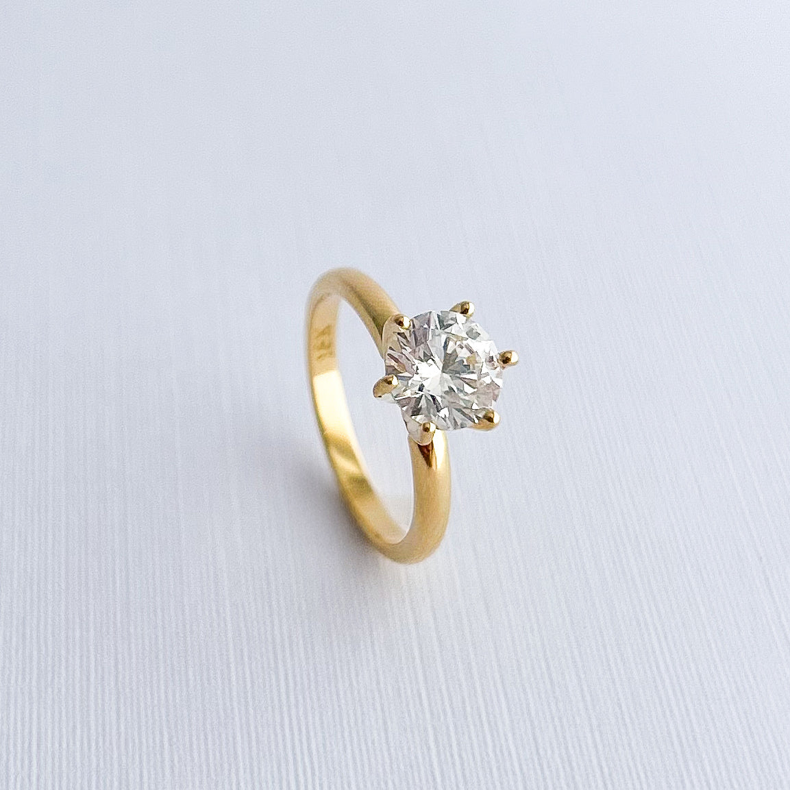 Anillo de compromiso oro18k - 19 / Diamante LG 1.50 cts