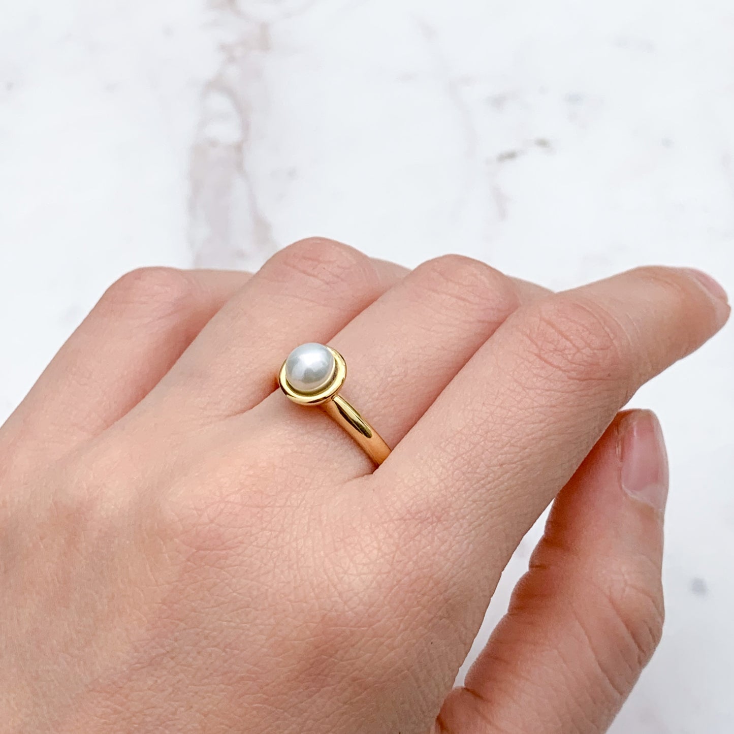 Anillo copa con perla Oro 18k