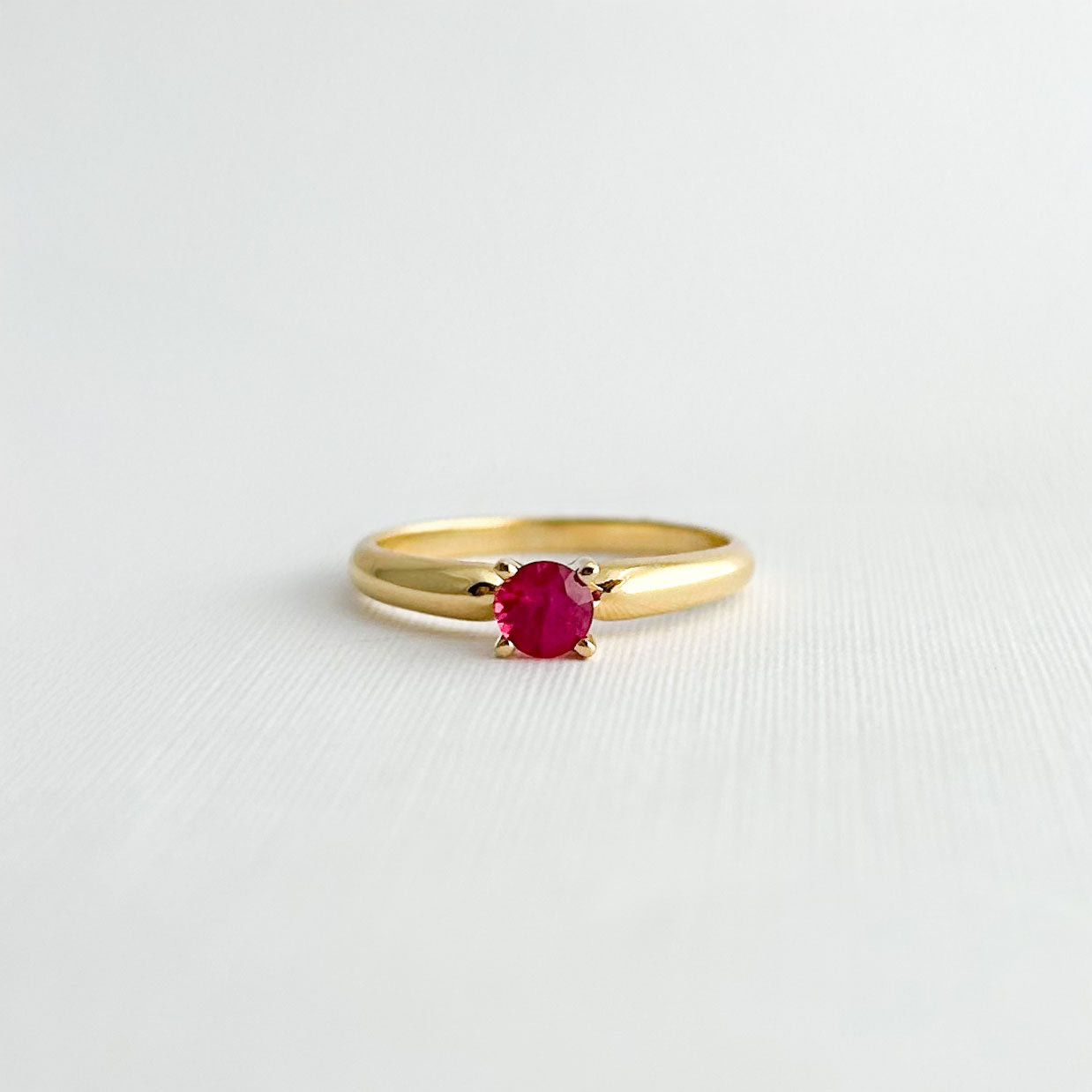 Anillo Rubí AC8 Oro18k
