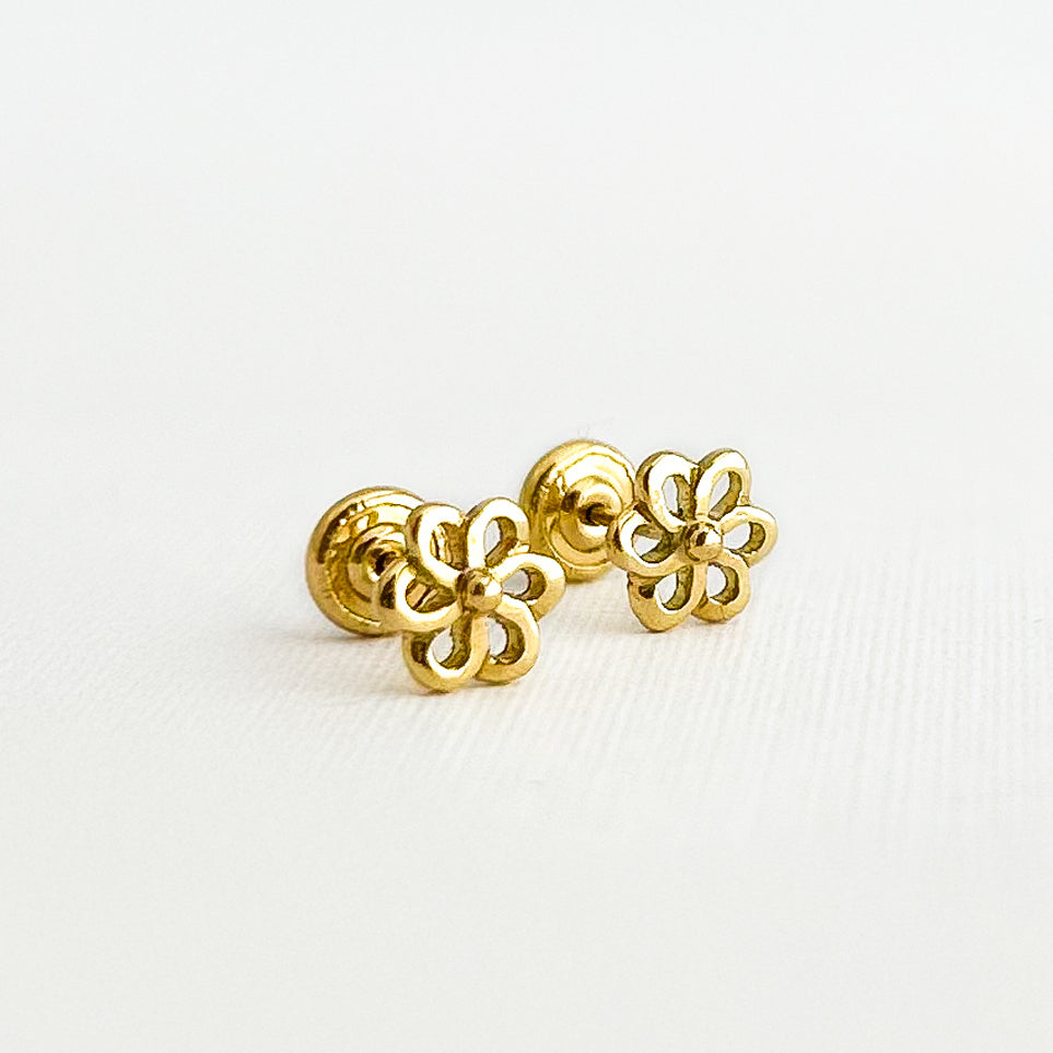 Aretes flor calada oro 18k