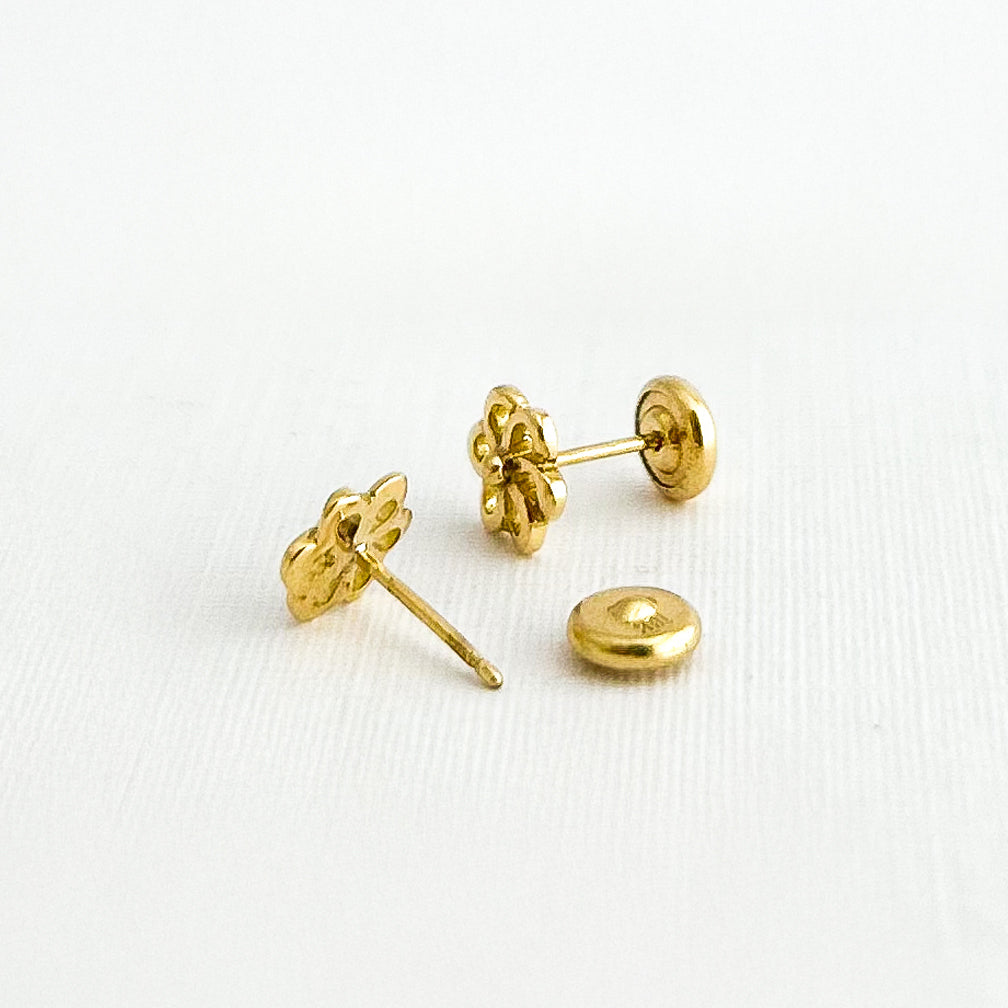 Aretes flor calada oro 18k