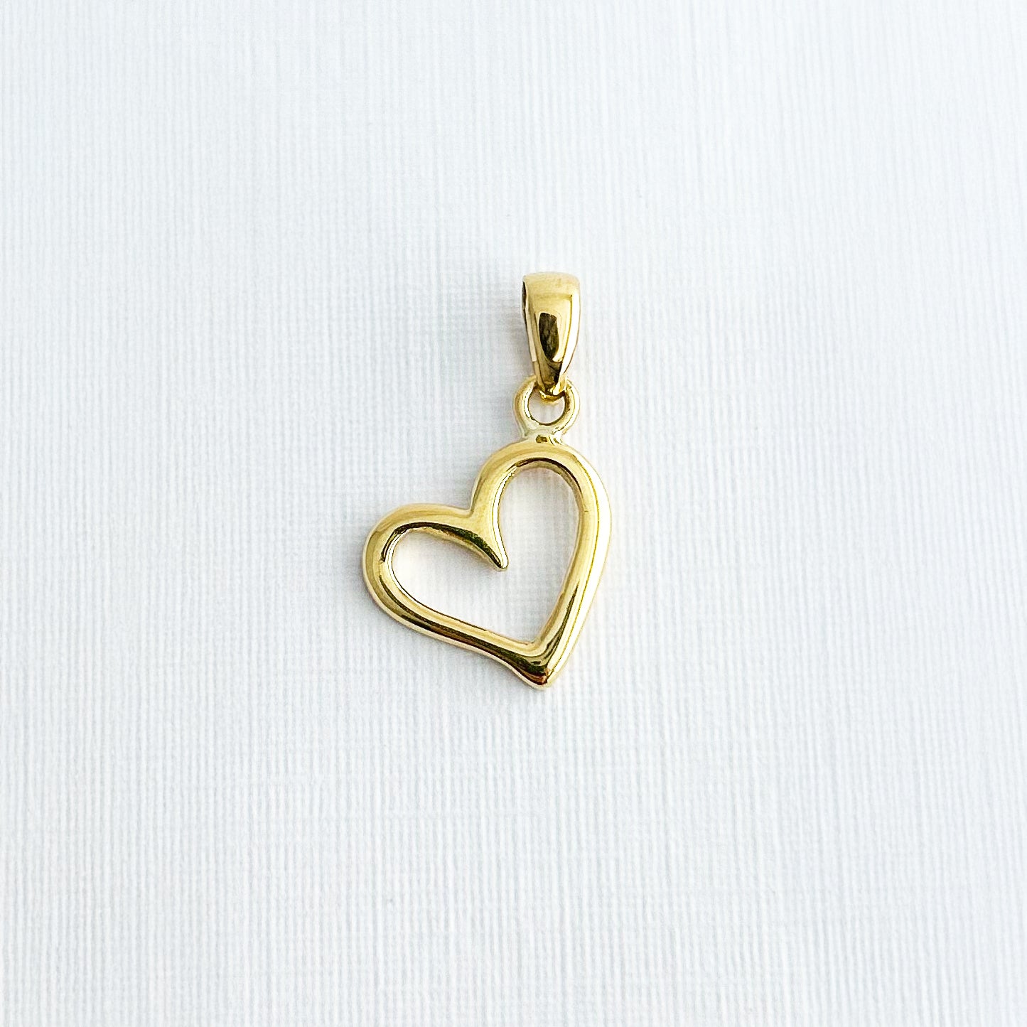 Dije Corazón Calado Oro18k