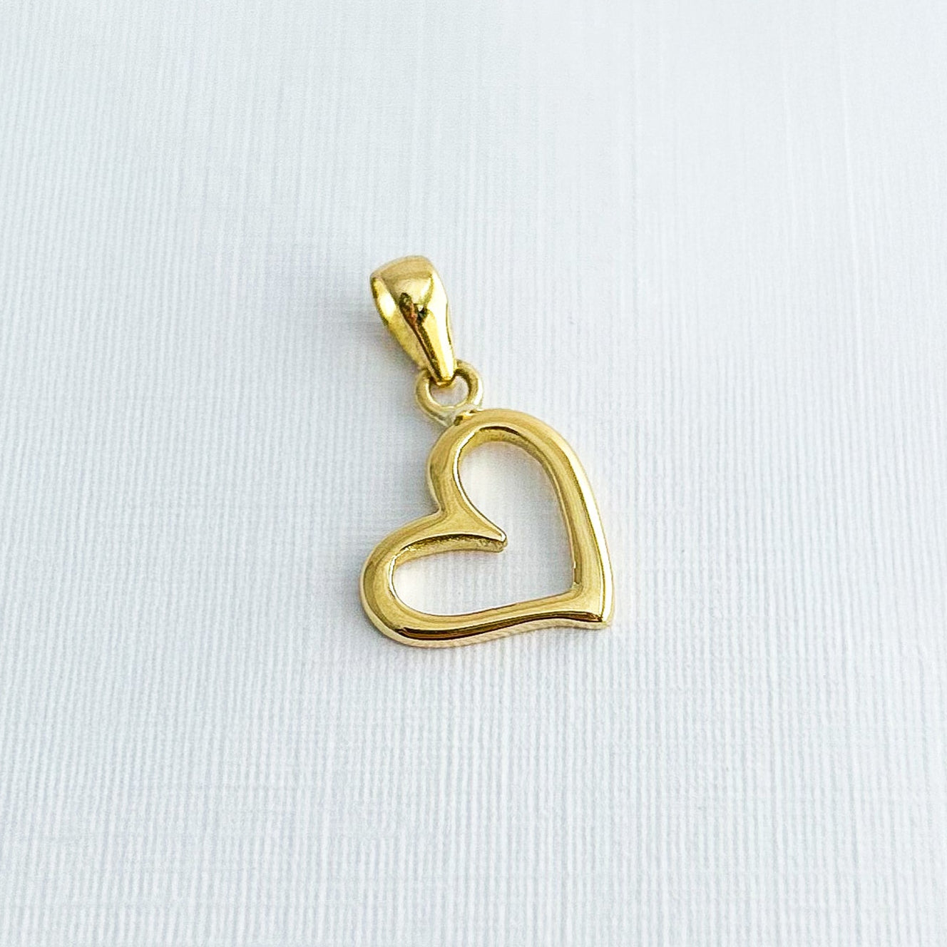 Dije Corazón Calado Oro18k