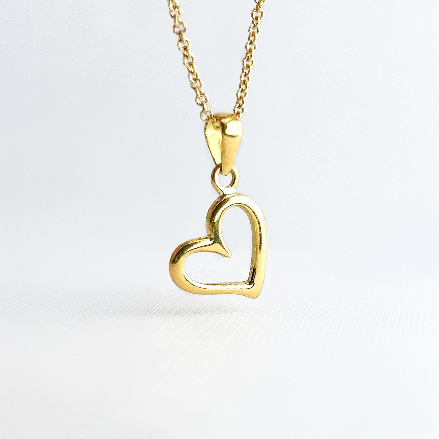 Dije Corazón Calado Oro18k