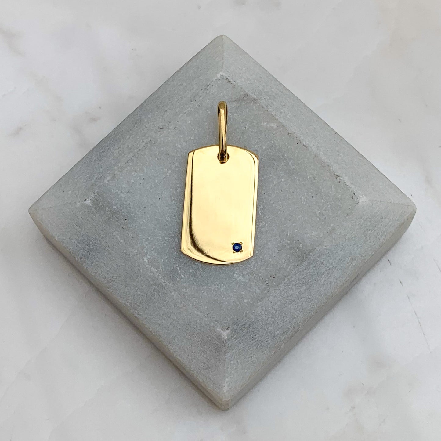 Dije placa militar con zafiro en Oro18k