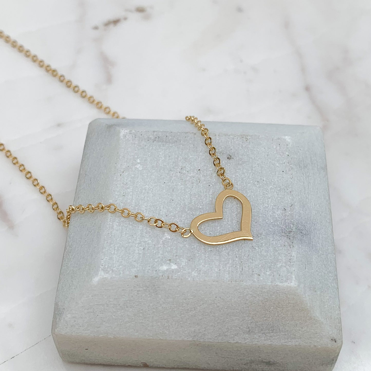Gargantilla de Corazón calado Oro18k