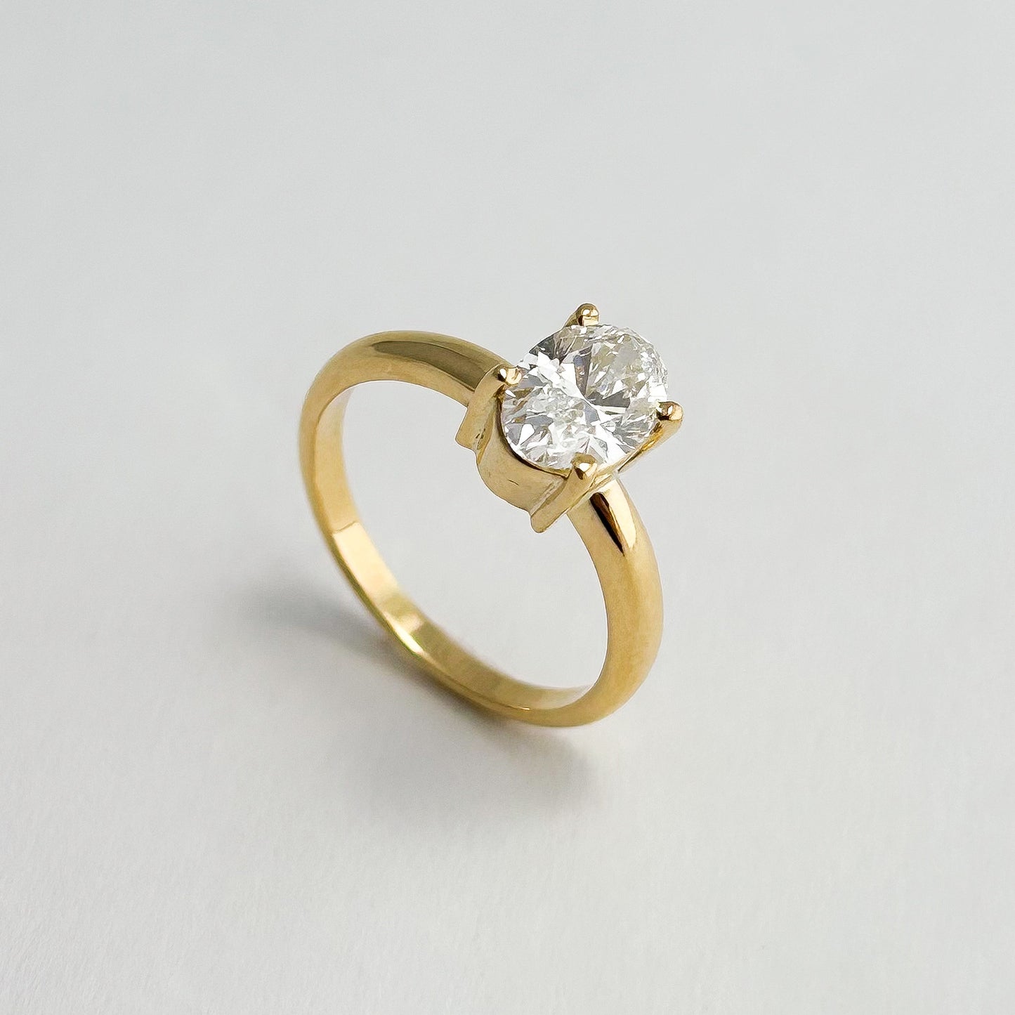 Anillo de compromiso - 20 / Diamante Oval LG 1.09 cts oro 18k