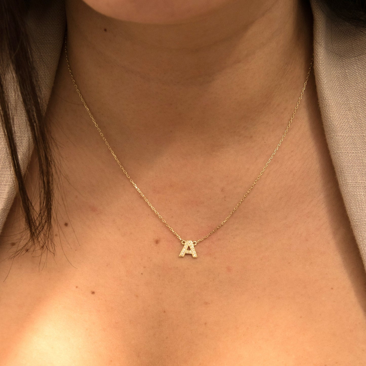 Gargantilla de inicial con diamantes Oro18k