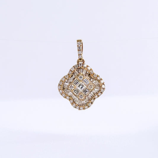 Dije trébol con diamantes en oro 18k