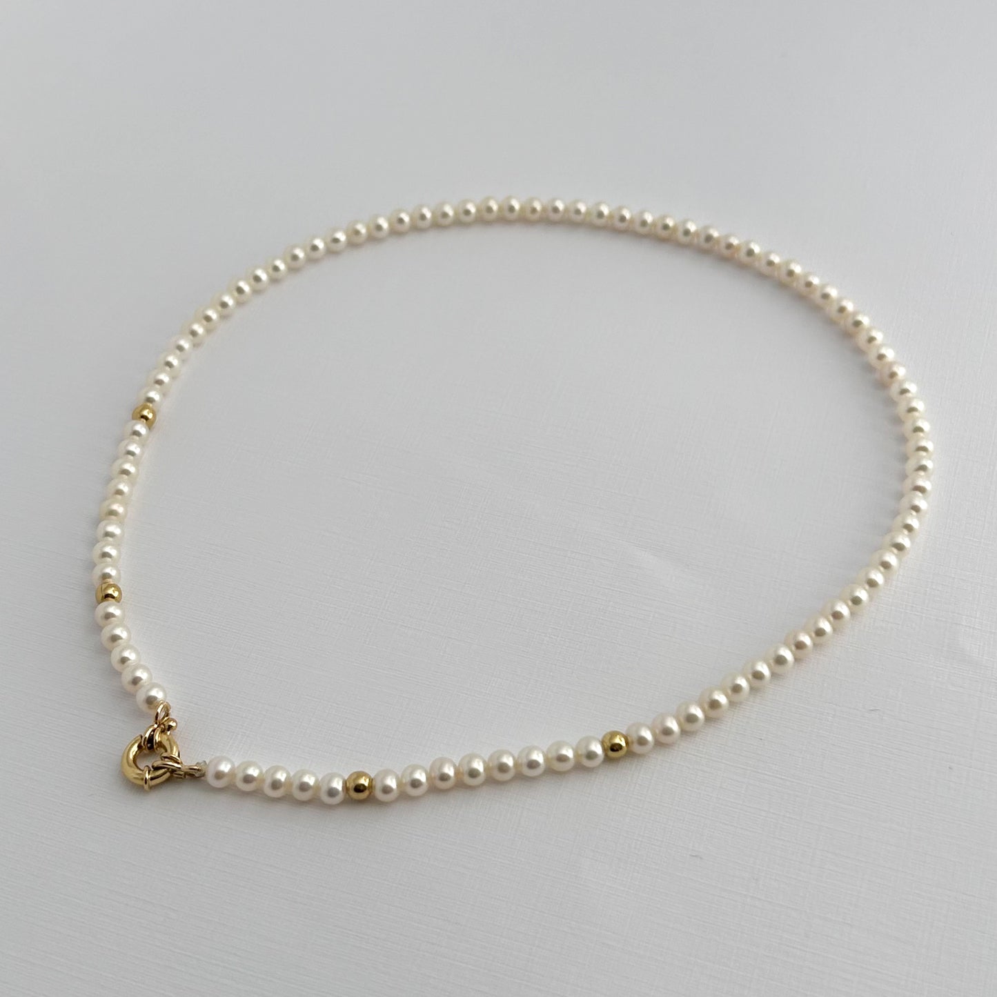 Collar de perlas cultivadas en oro 18k