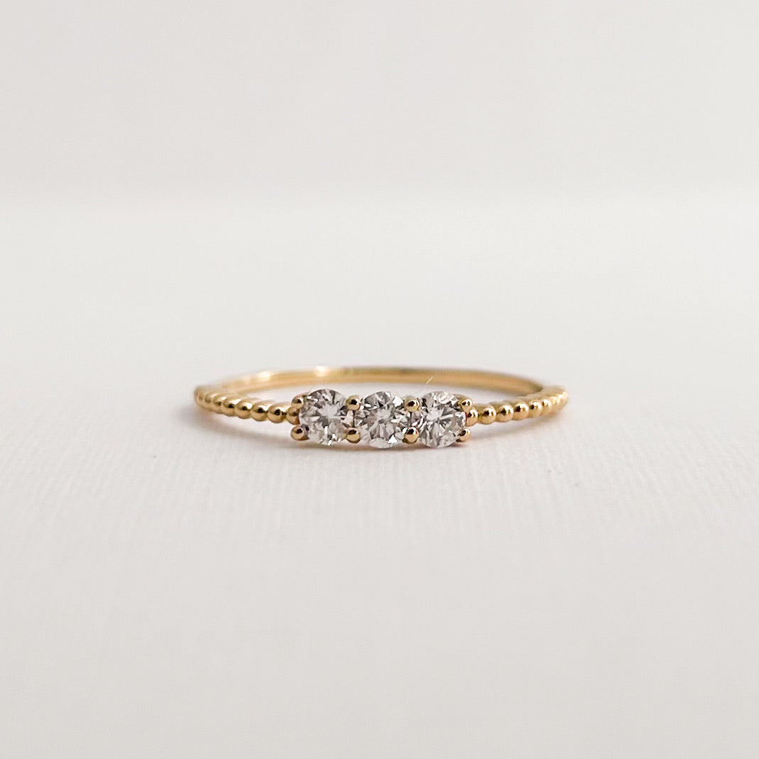 Anillo Ribe Presente Pasado y Futuro con diamantes 0.25 cts en oro 18k